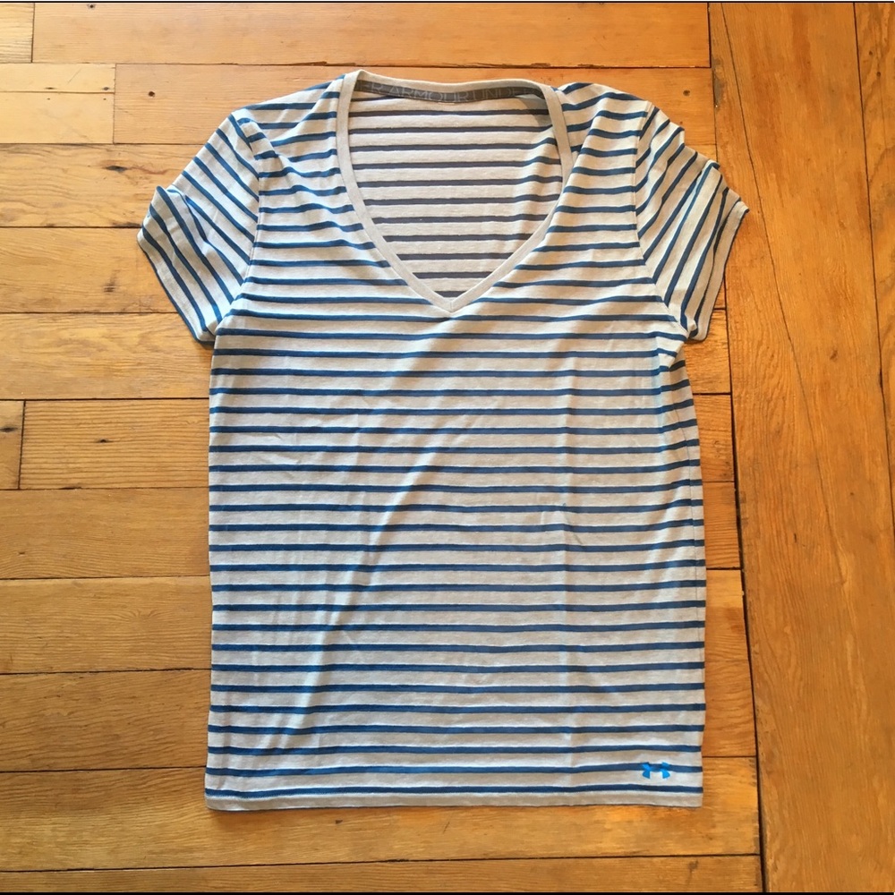 UNDER ARMOUR Light Tee!
